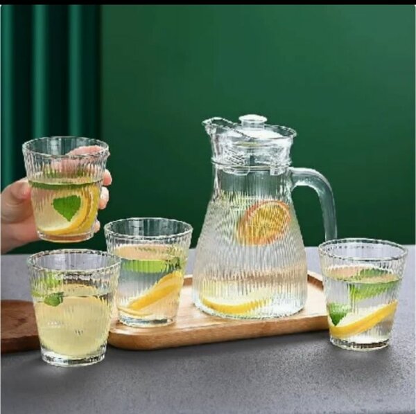 Ensemble carafe et verres en verre