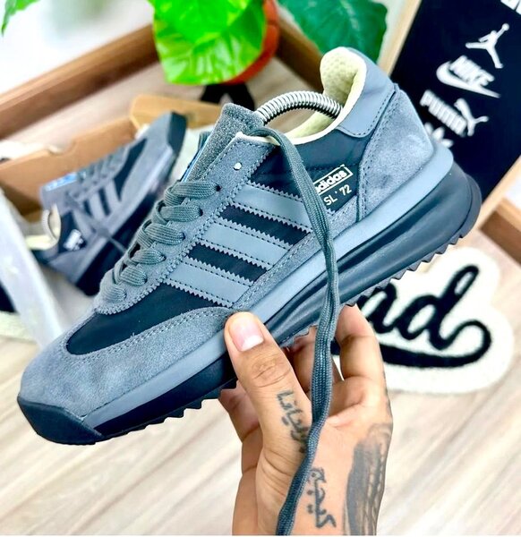 Adidas SL 72