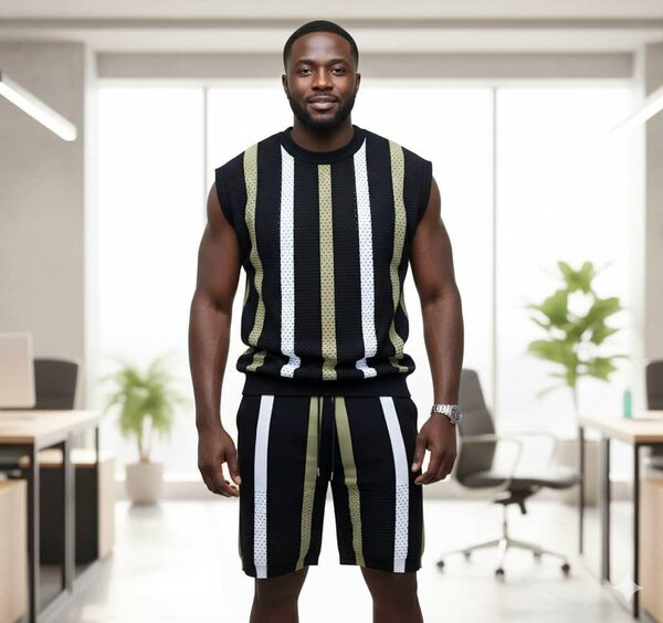 Tenue d'été rayée