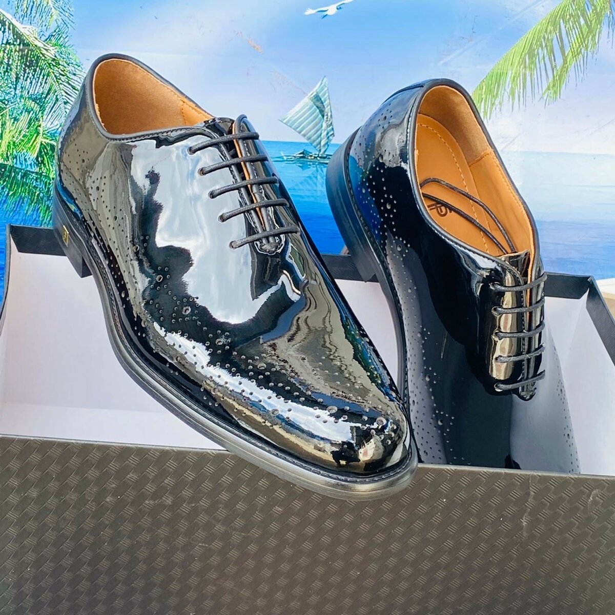 EXECUTIVE MIRROR SHOE