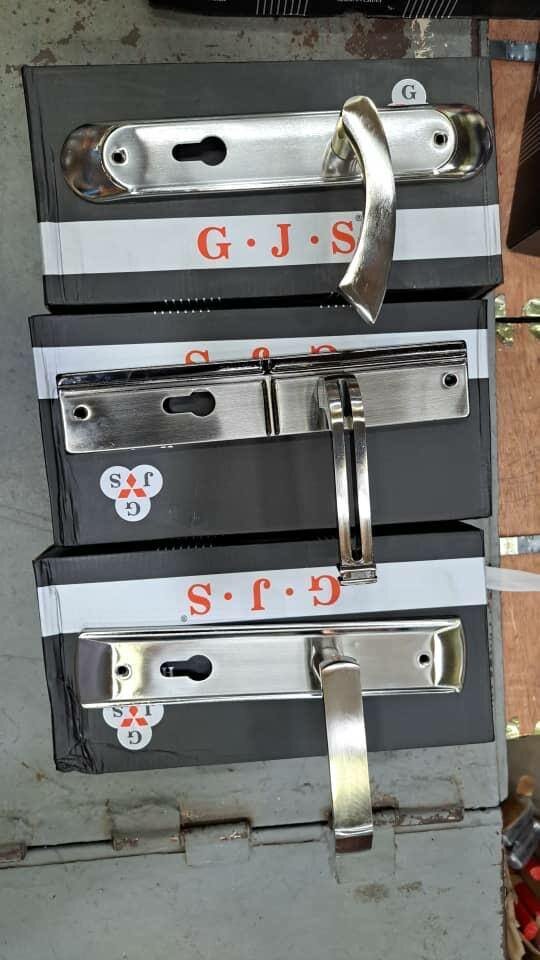 Poignée de porte avant GJS - Serrure de sécurité