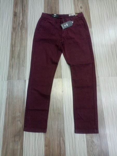 Stylish men's pants red