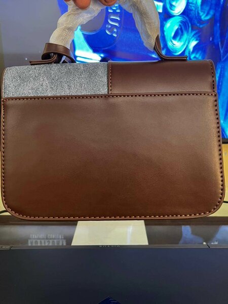 Sac à main cuir élégant