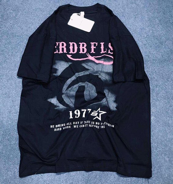 T-shirt oversize graphique