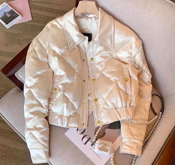 Легкий пуховик