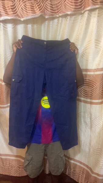 Cargo bleu marine pour homme