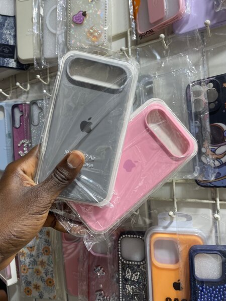 Coque en silicone iPhone 17 Air