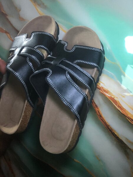 Sandales en cuir confortables