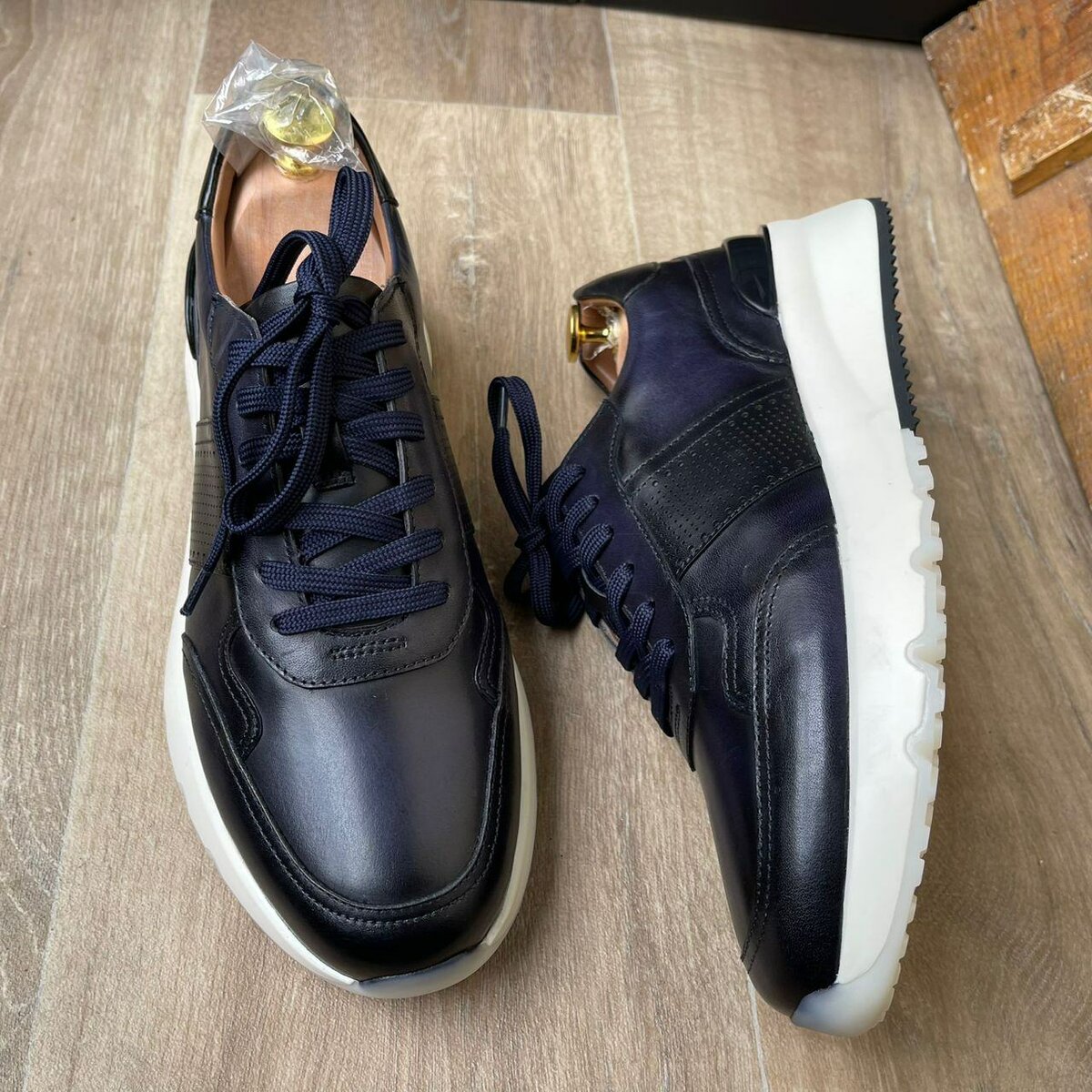 Chaussures en cuir bleu homme