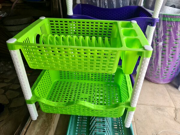 Égouttoir à vaisselle à deux niveaux