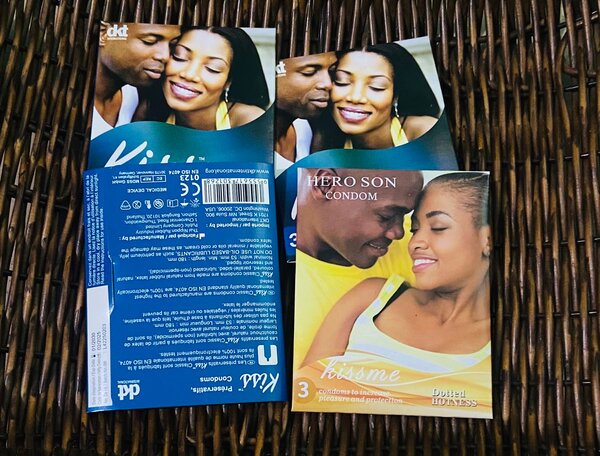 12 Préservatifs kiss (4 parqu