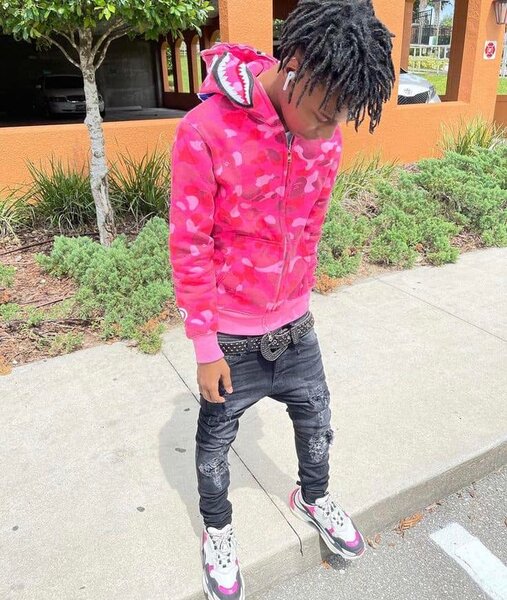 Pink hoodie with camouflage print, shark-style hood and Zipper, Unisex