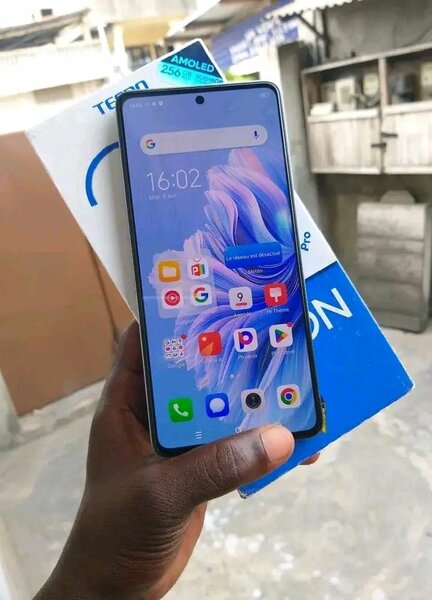 TECNO Camon 20 PRO