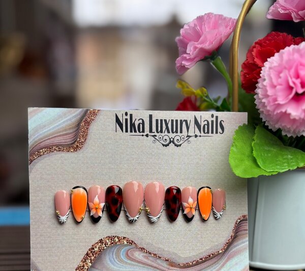 Nika Luxury Extensions Ongles