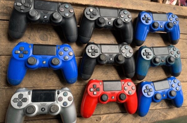 Manettes PS4 Sans Fil