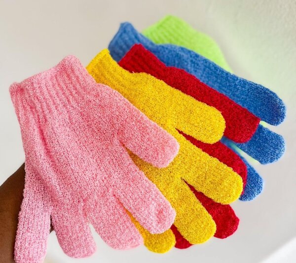 Exfoliating gloves