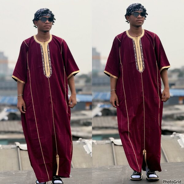 Tunique africaine pour homme en noir, bleu et rouge