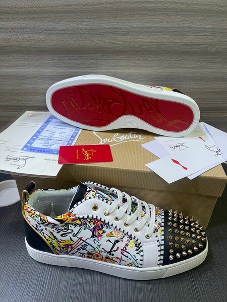 Baskets cloutées élégantes