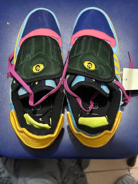 Sneakers colorés en édition limitée