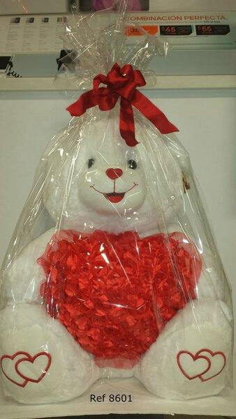 Ours en peluche coeur rouge