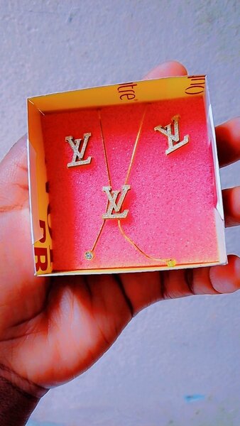 Ensemble Chaine et boucles d'o