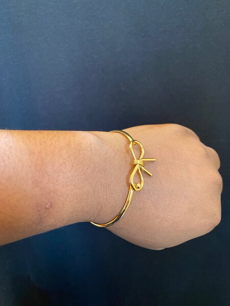 Bow bracelet bangle