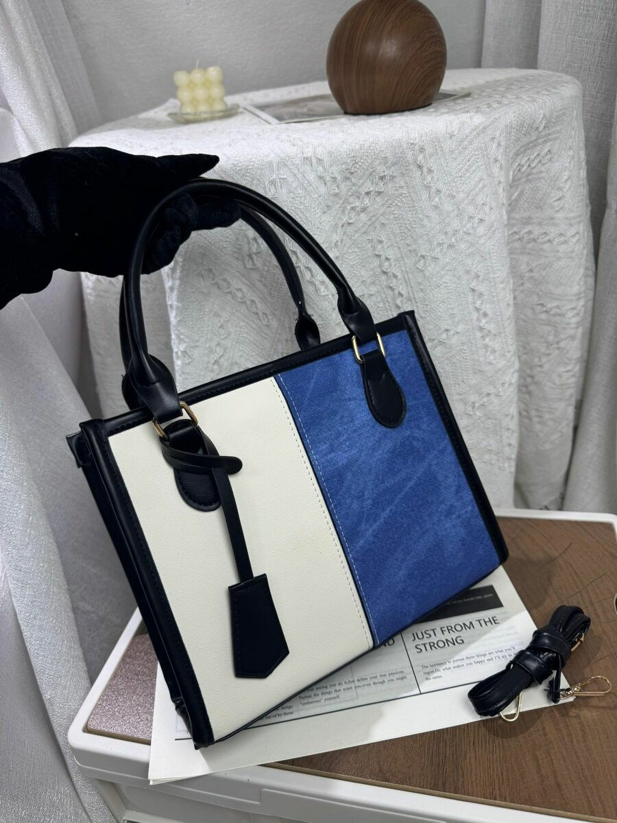 Yves Saint Laurent Sac Chic