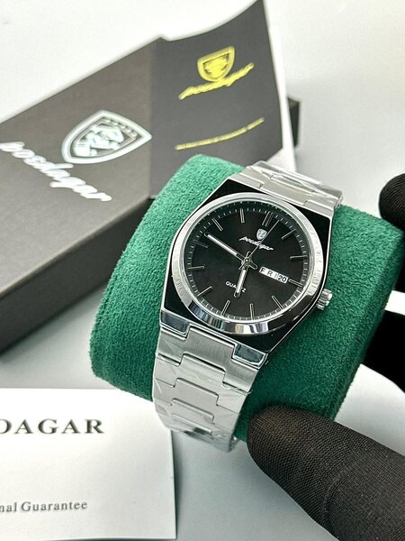 Montre élégante en acier inoxydable