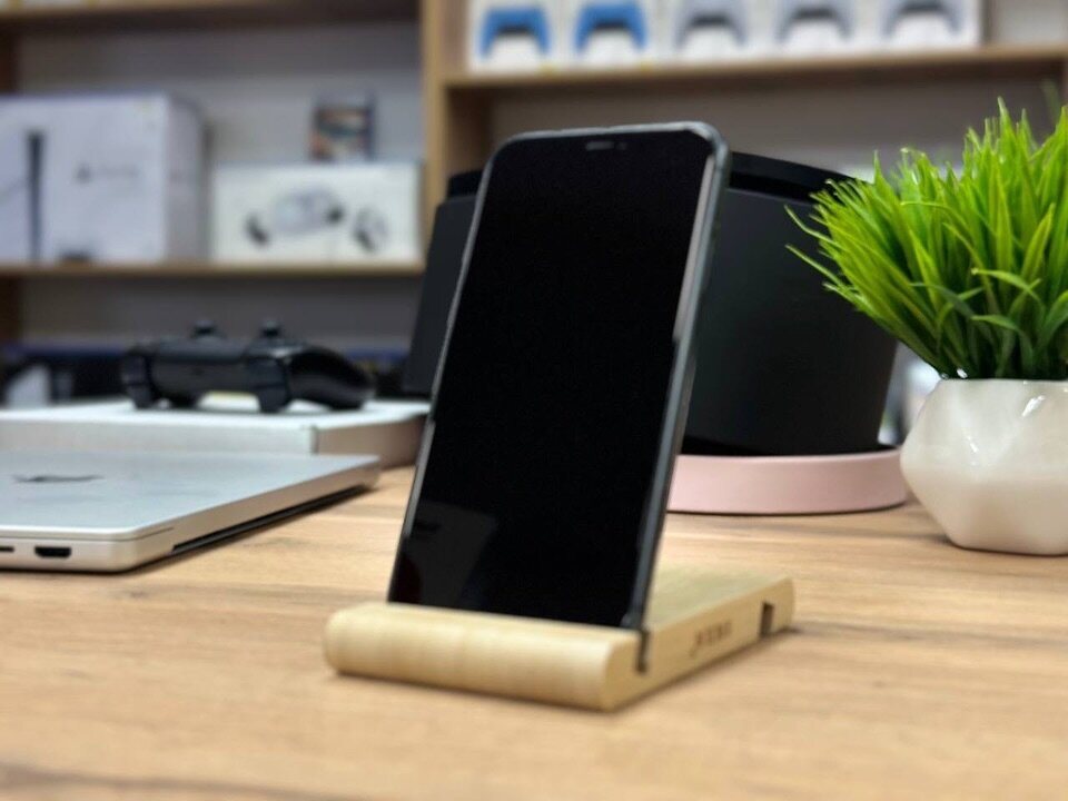 IPHONE 11 64GB - GOOD BATTERY HEALTH