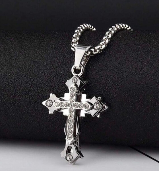 Collier Croix avec Strass