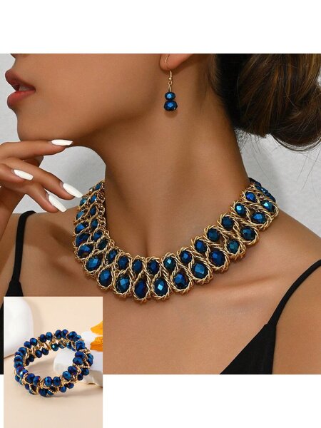 Collier élégant avec perles