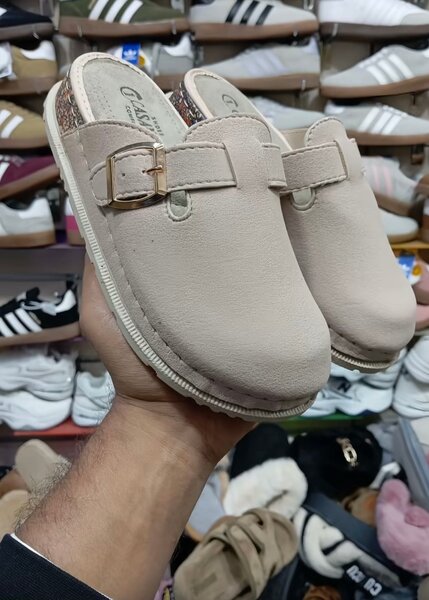 Mules en daim confortables