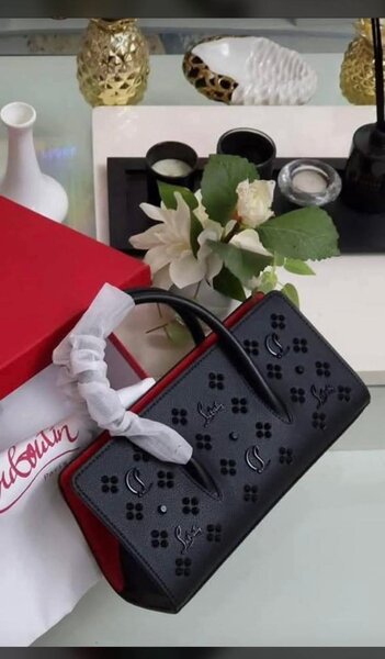 Sac à main femme cuir Christian Louboutin