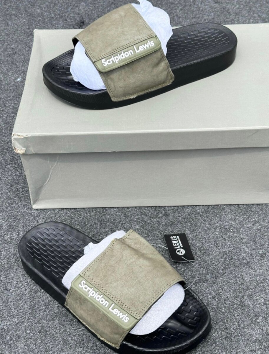 Claquette pour homme