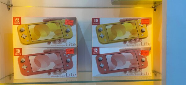 NINTENDO SWITCH LIGHT