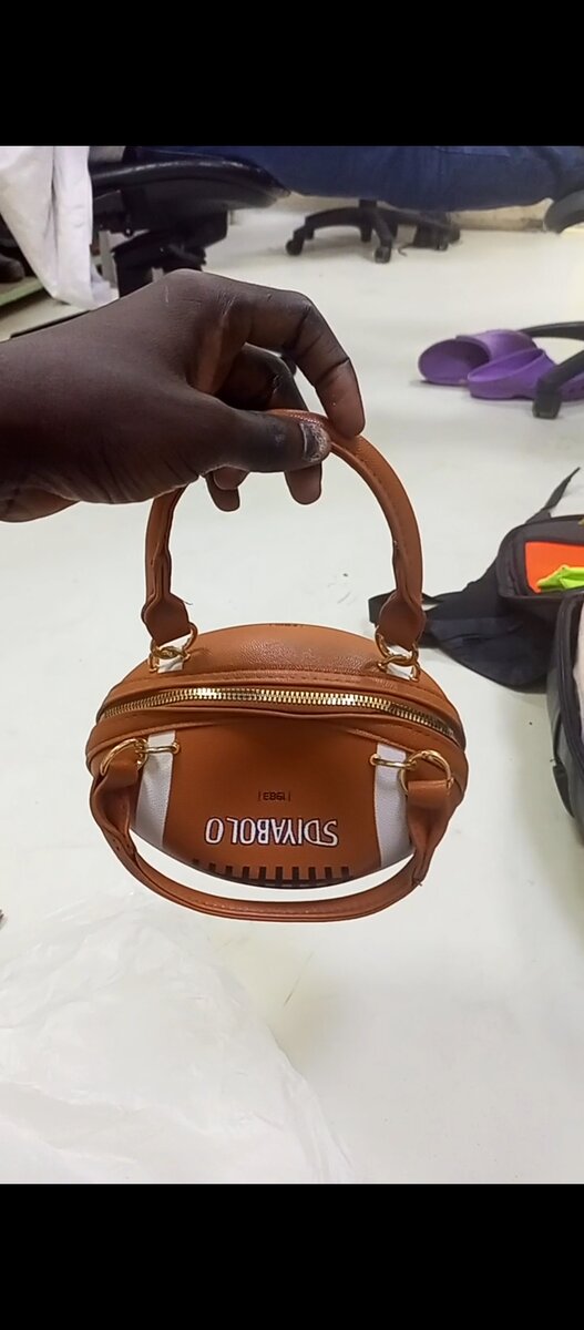 Sac à main ballon de rugby