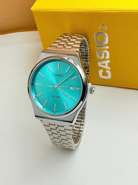 Montre femme Casio métal argenté