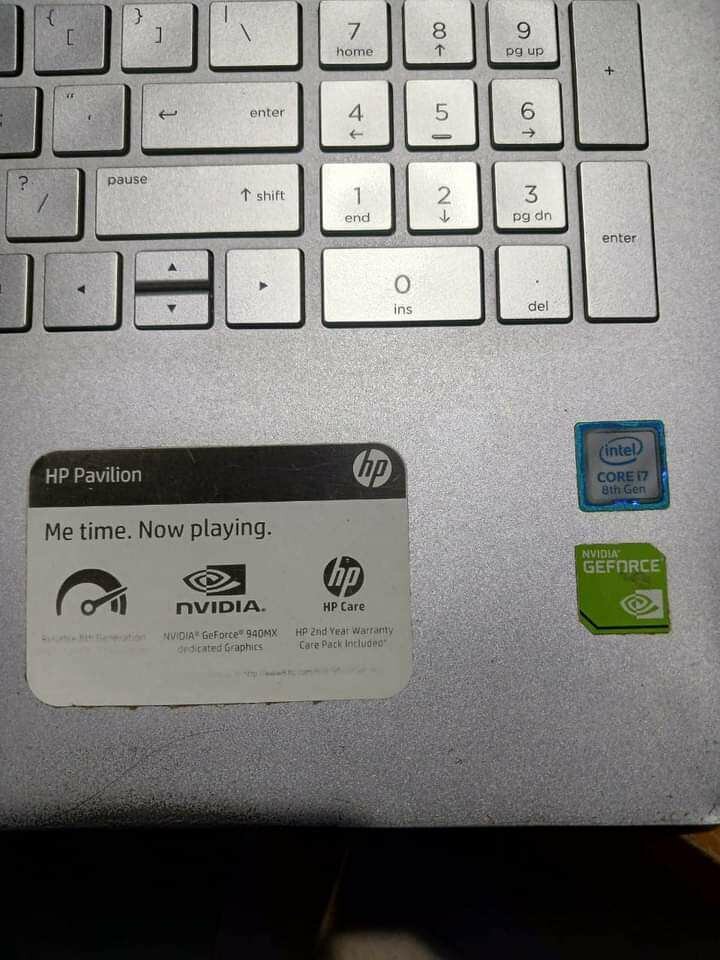 HP PAVILION LAPTOP i7