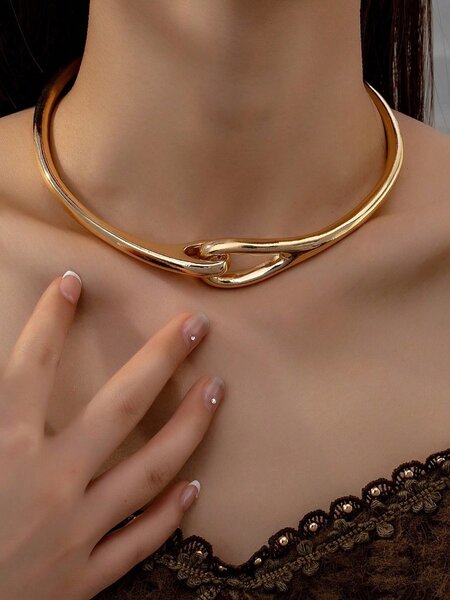 Collier doré moderne