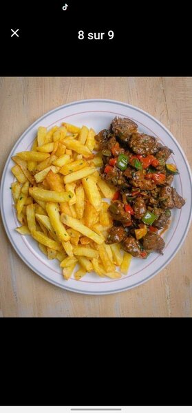 Plat de viande et frites