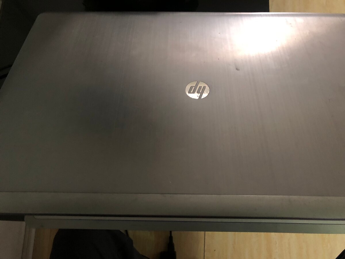 HP Laptop Core i7 Radeon