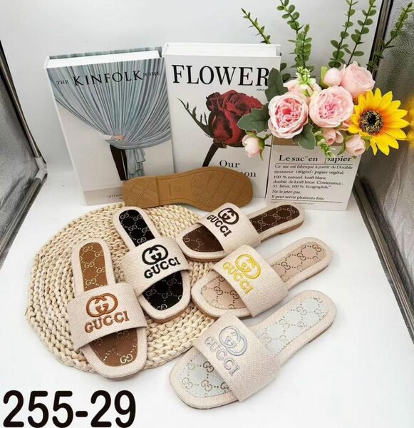 Gucci Pantoufles pour Femme