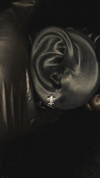 BOUCLE D'OREILLE PERCÉ