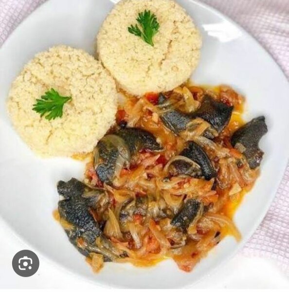 Escargots épicés en sauce tomate