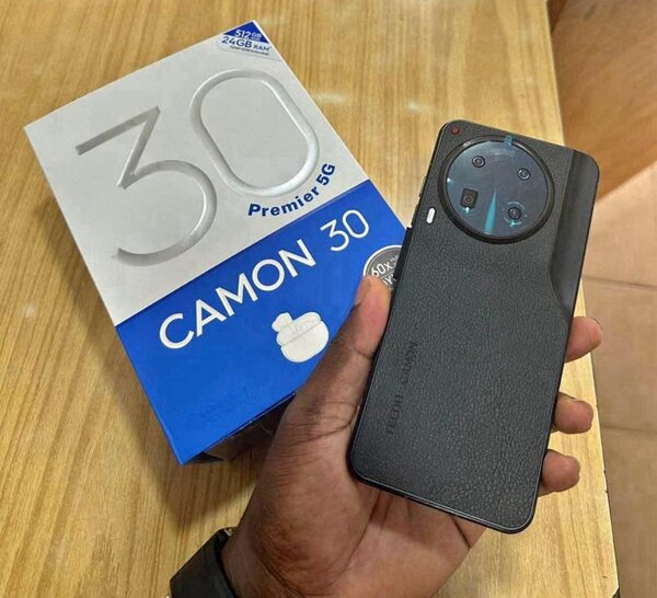 Tecno camon 30