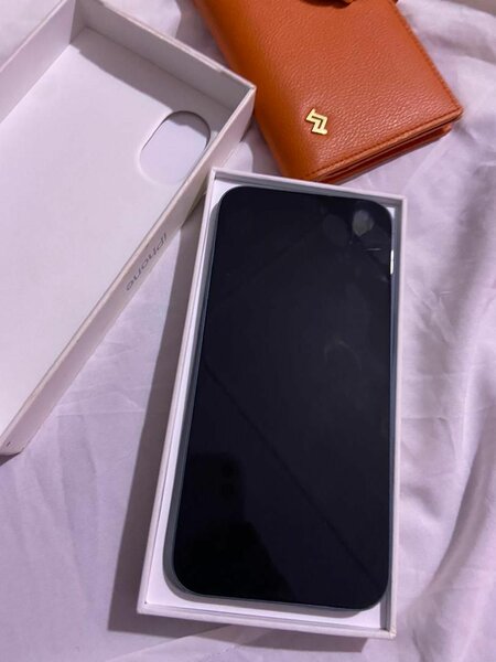 Apple iPhone 16+ bleu