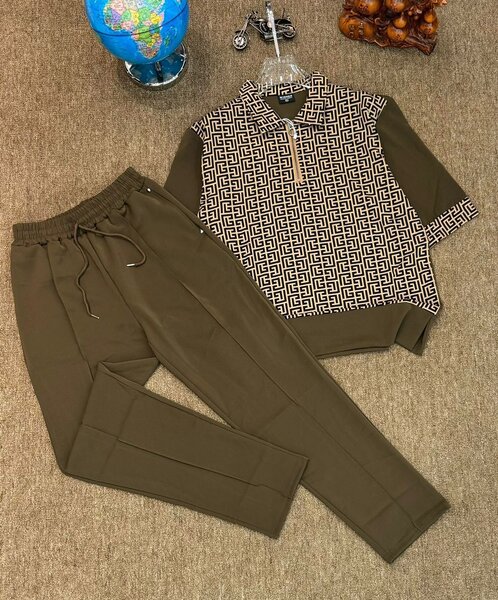 Ensemble jogging et sweat-shirt pour homme