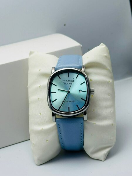 Montre Casio Quartz femme bleu