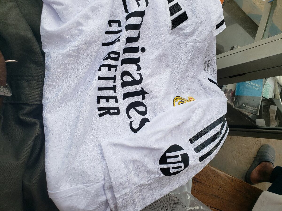 MAILLOT RÉAL MADRID VERSION PRO