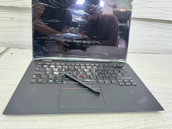 Lenovo X1 Yoga x36O Intel Core i7 8thGen